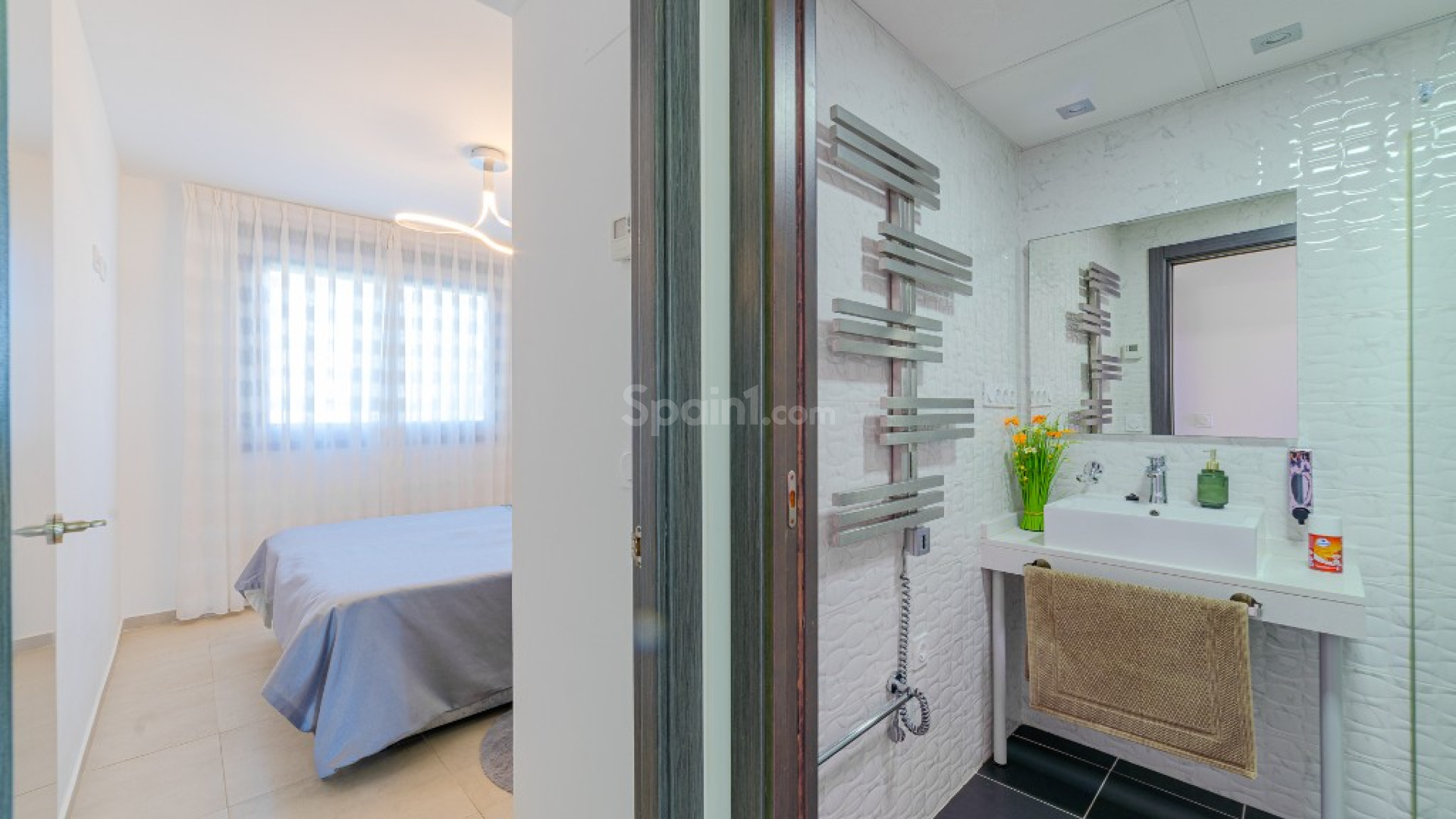 Resale - Lägenhet -
Punta Prima