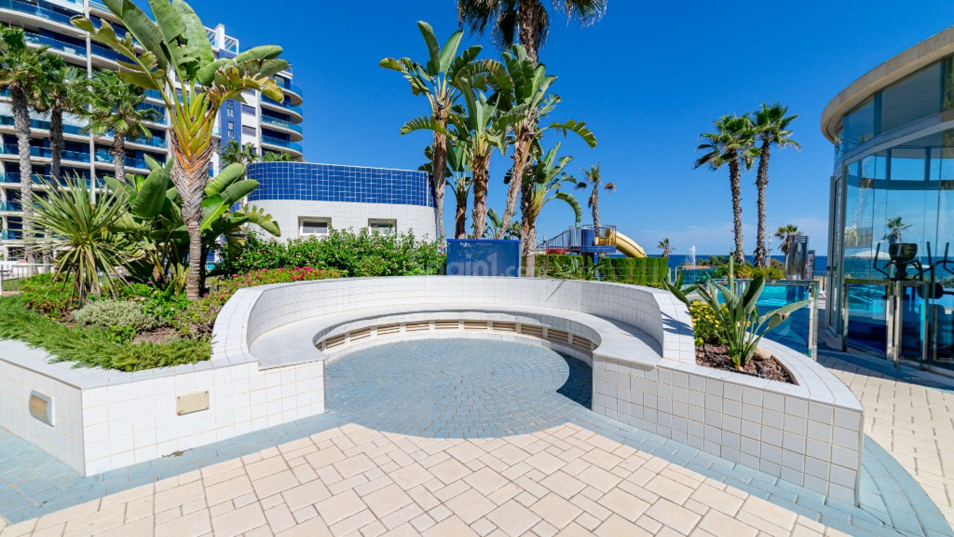 Resale - Lägenhet -
Punta Prima