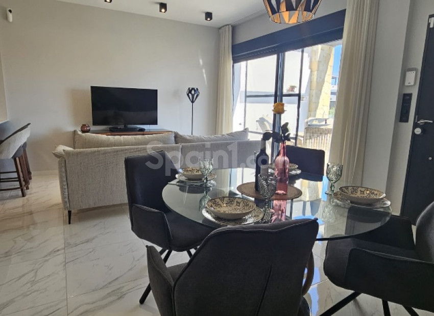 Resale - Lägenhet -
Punta Prima