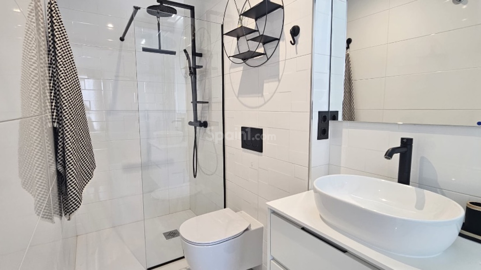 Resale - Lägenhet -
Punta Prima