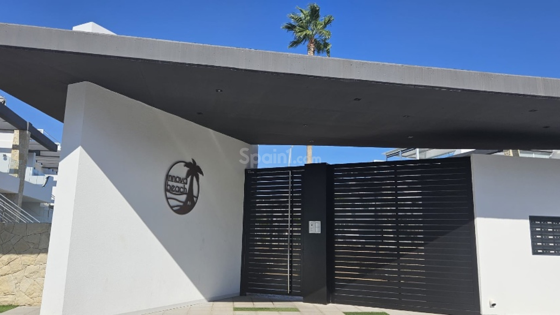 Resale - Lägenhet -
Punta Prima