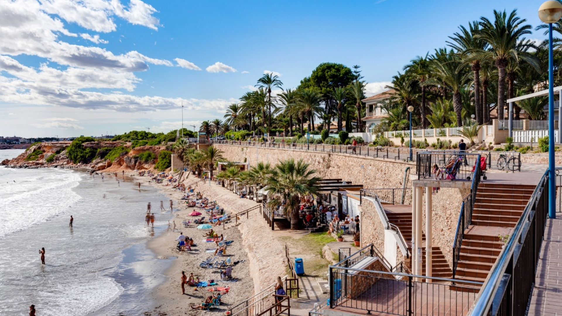 Resale - Lägenhet -
Punta Prima