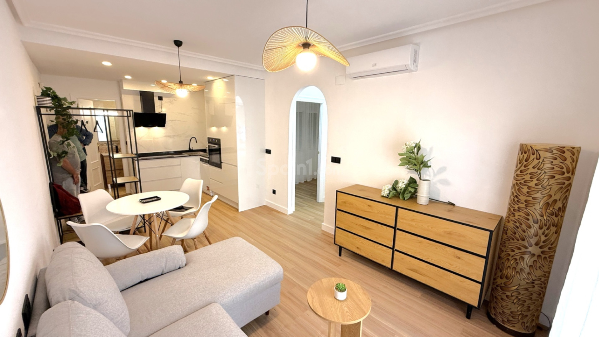 Resale - Lägenhet -
Torrevieja - Costa Blanca Sur