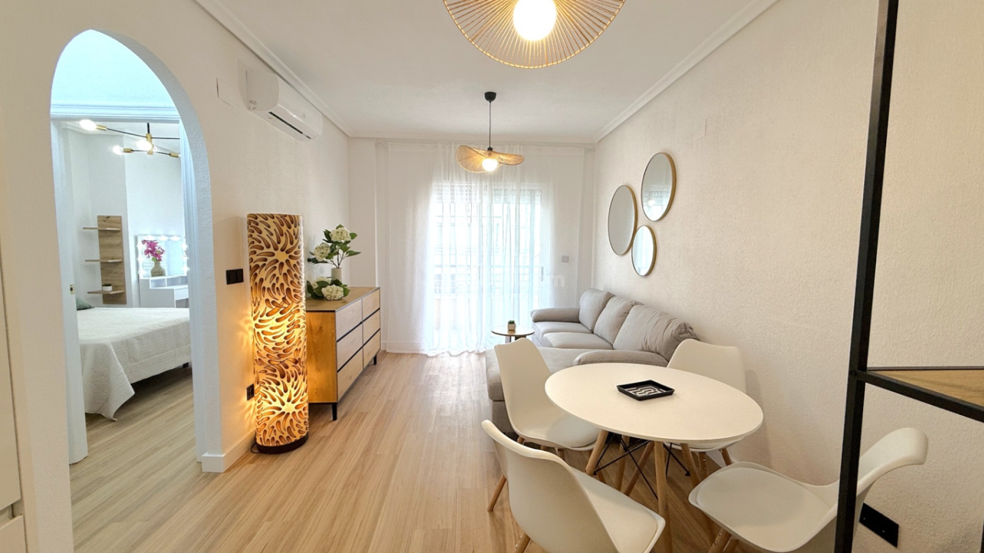 Resale - Lägenhet -
Torrevieja - Costa Blanca Sur