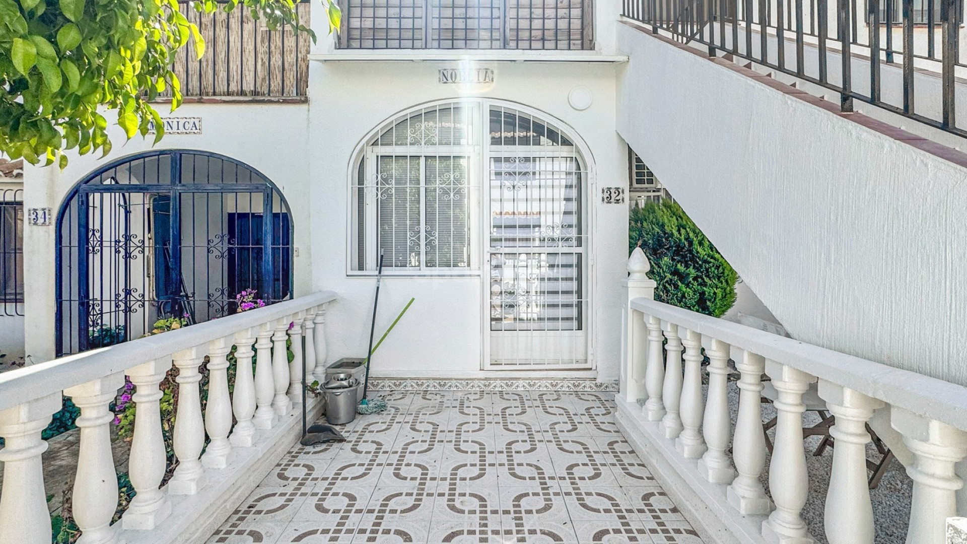 Resale - Lägenhet -
Torrevieja - Los Balcones