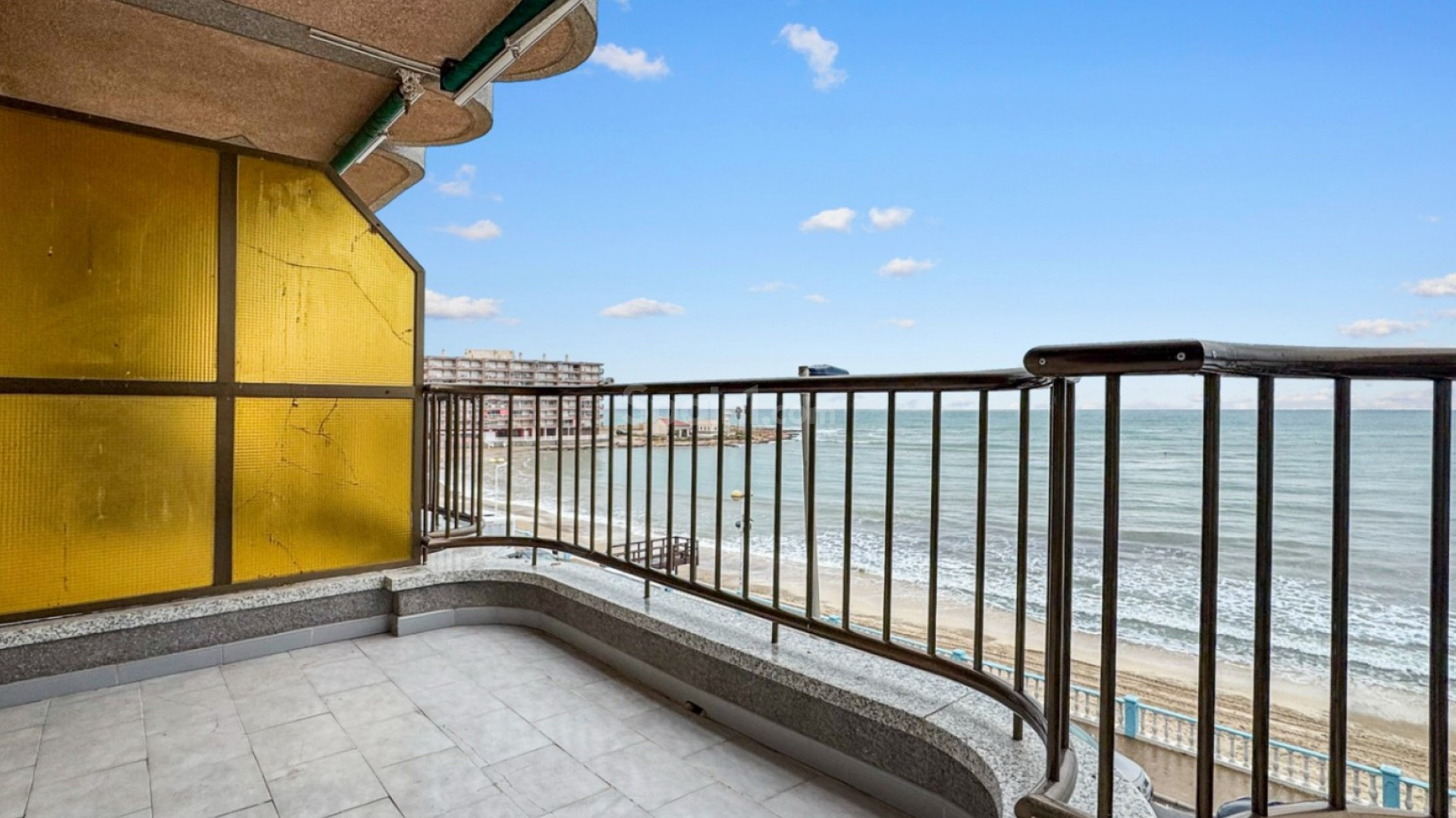 Resale - Lägenhet -
Torrevieja - Playa de los Locos