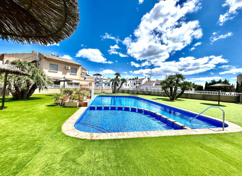 Resale - Lägenhet -
Villamartín - Villamartin