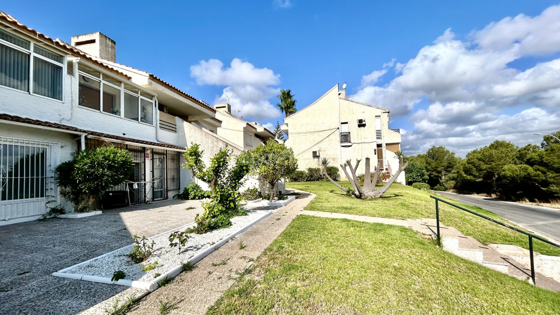 Resale - Lägenhet -
Villamartín - Villamartin