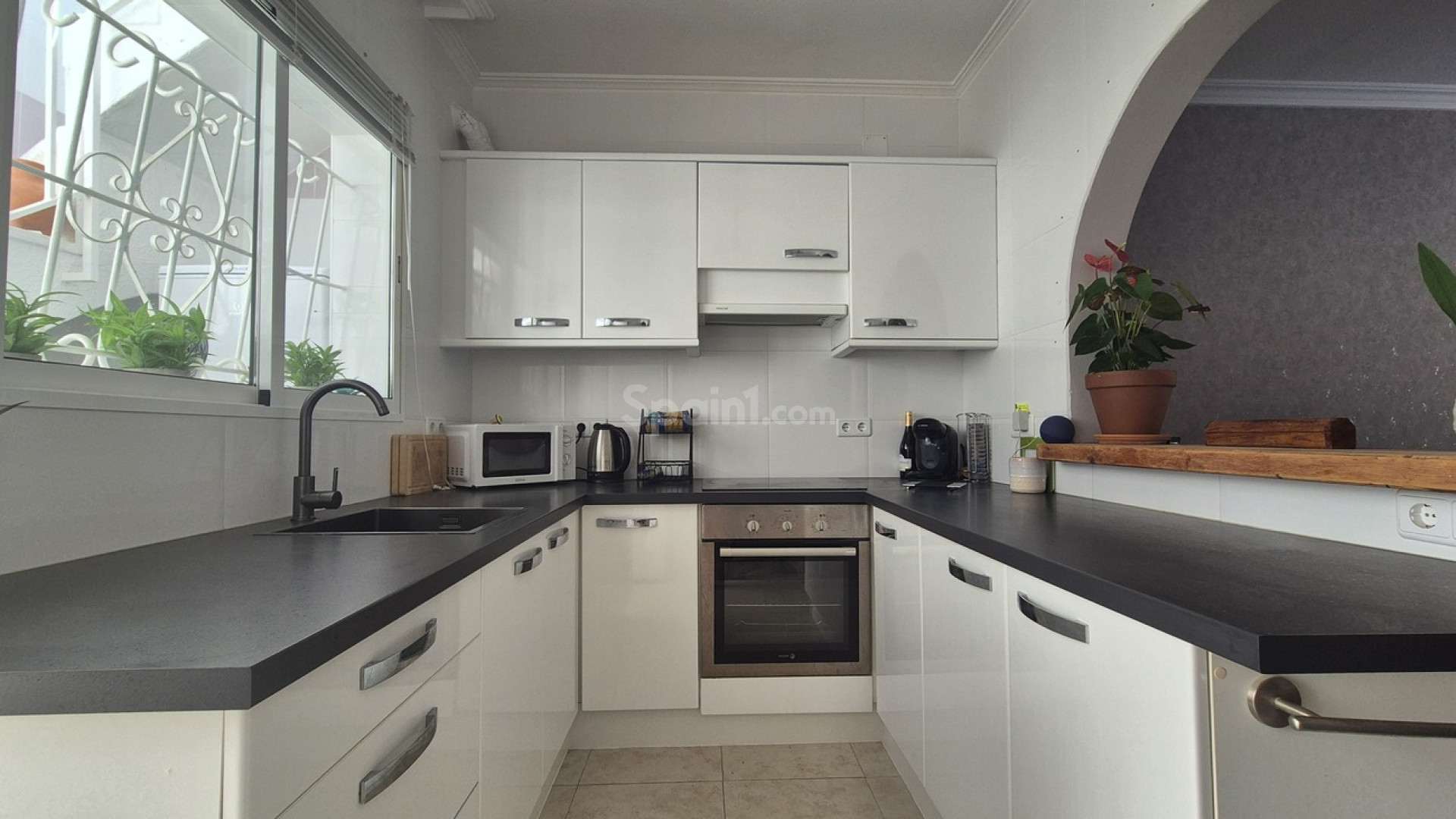 Resale - Parhus -
San Miguel de Salinas - Costa Blanca