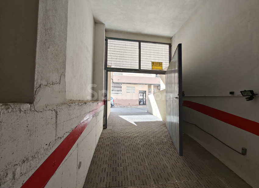 Resale - Parking Space / Garage -
TORREVIEJA - Playa de los Locos