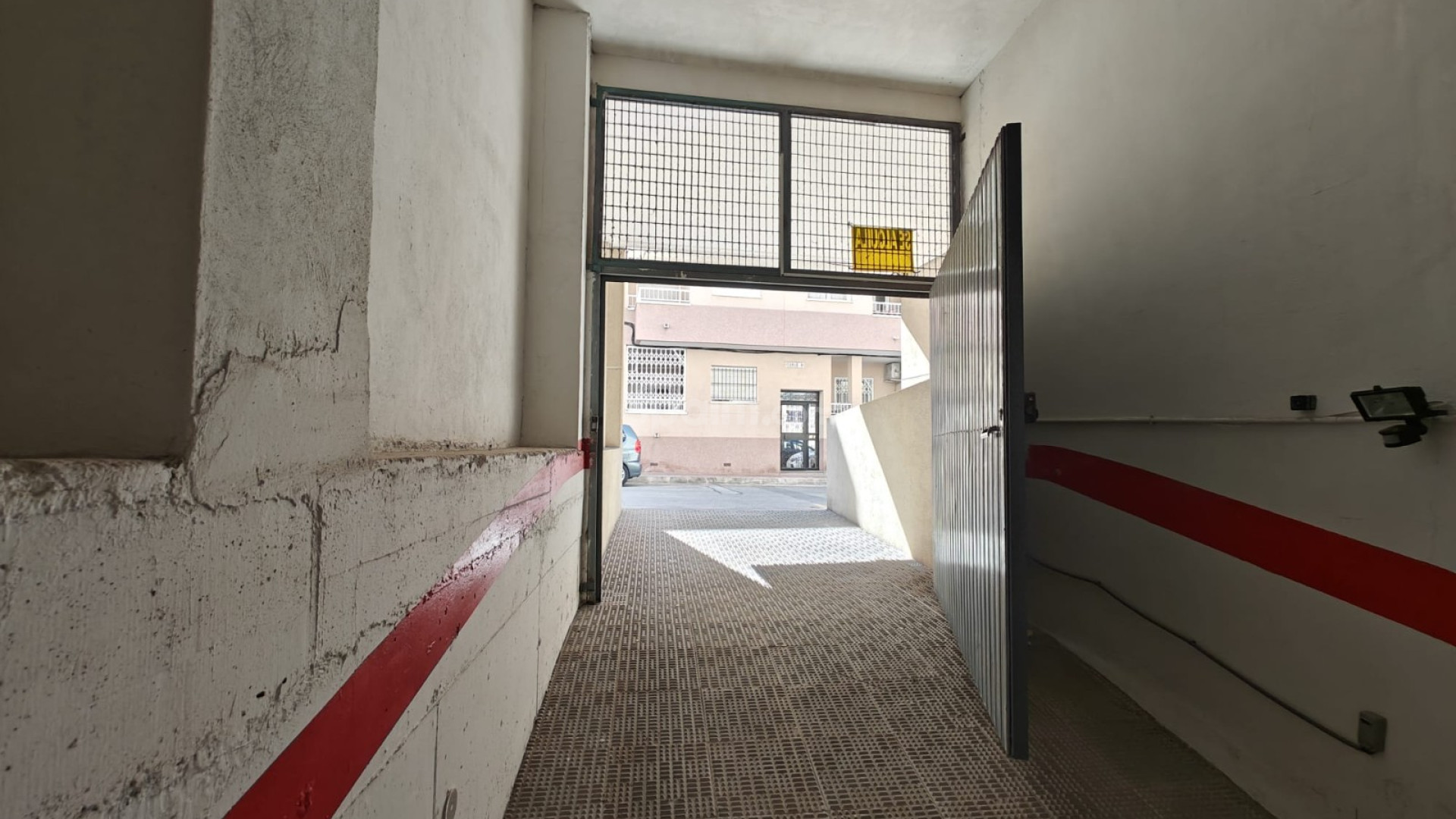 Resale - Parkplatz / Garage -
TORREVIEJA - Playa de los Locos