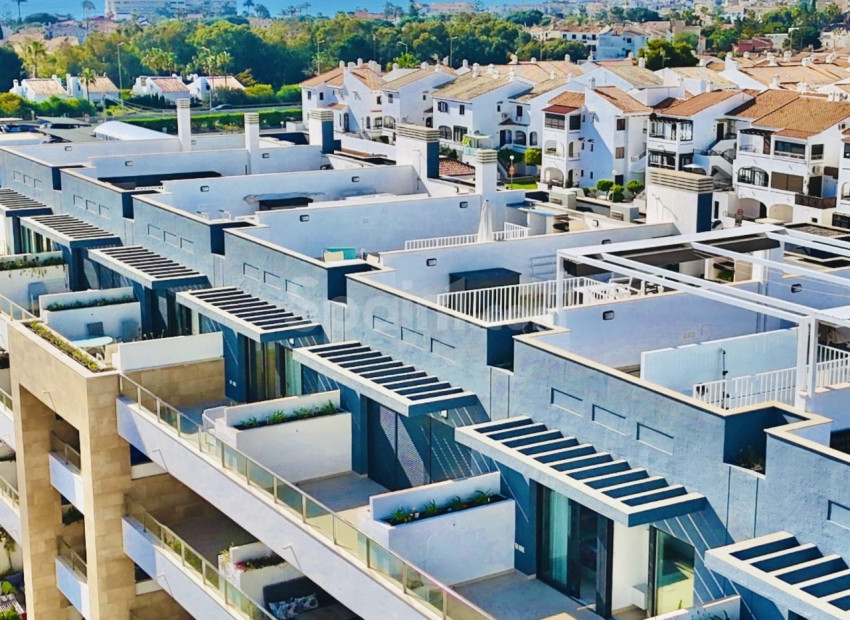 Resale - Penthouse -
Playa Flamenca