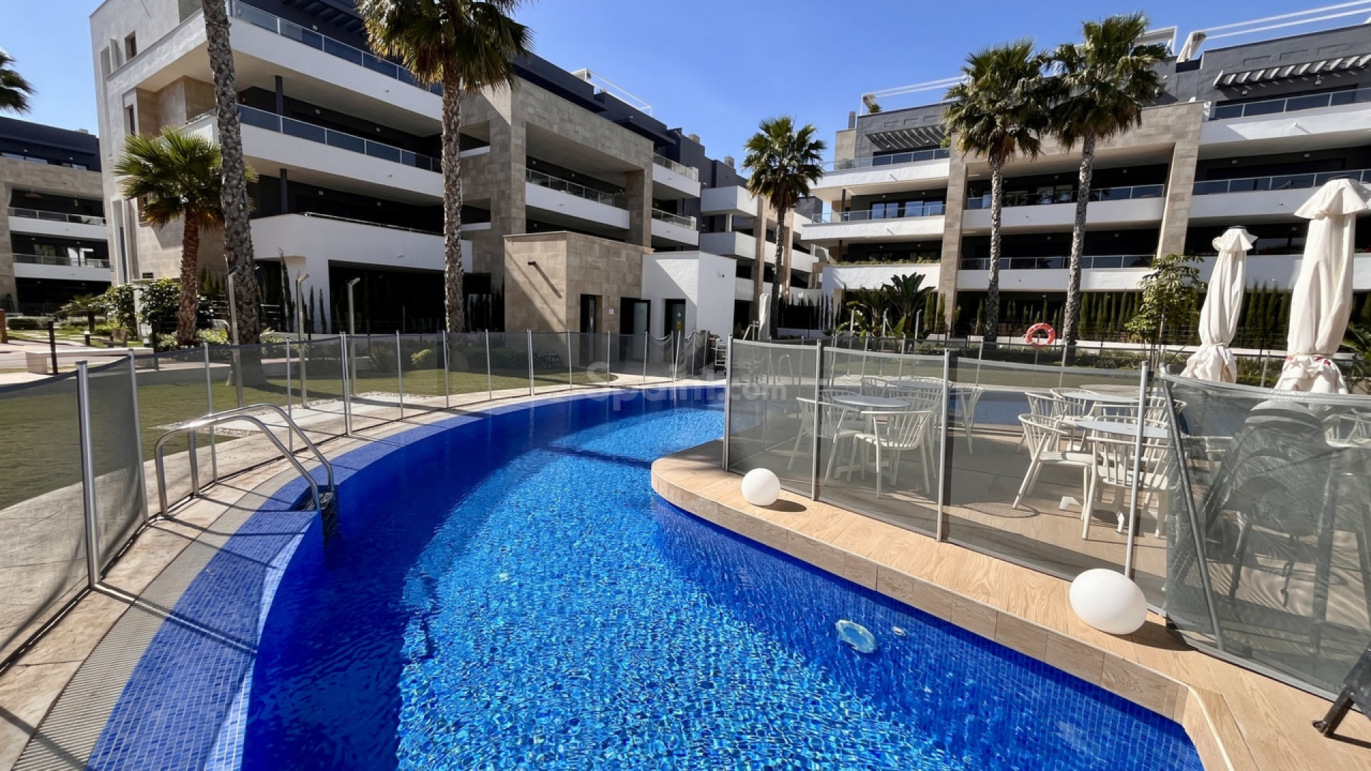 Resale - Penthouse -
Playa Flamenca