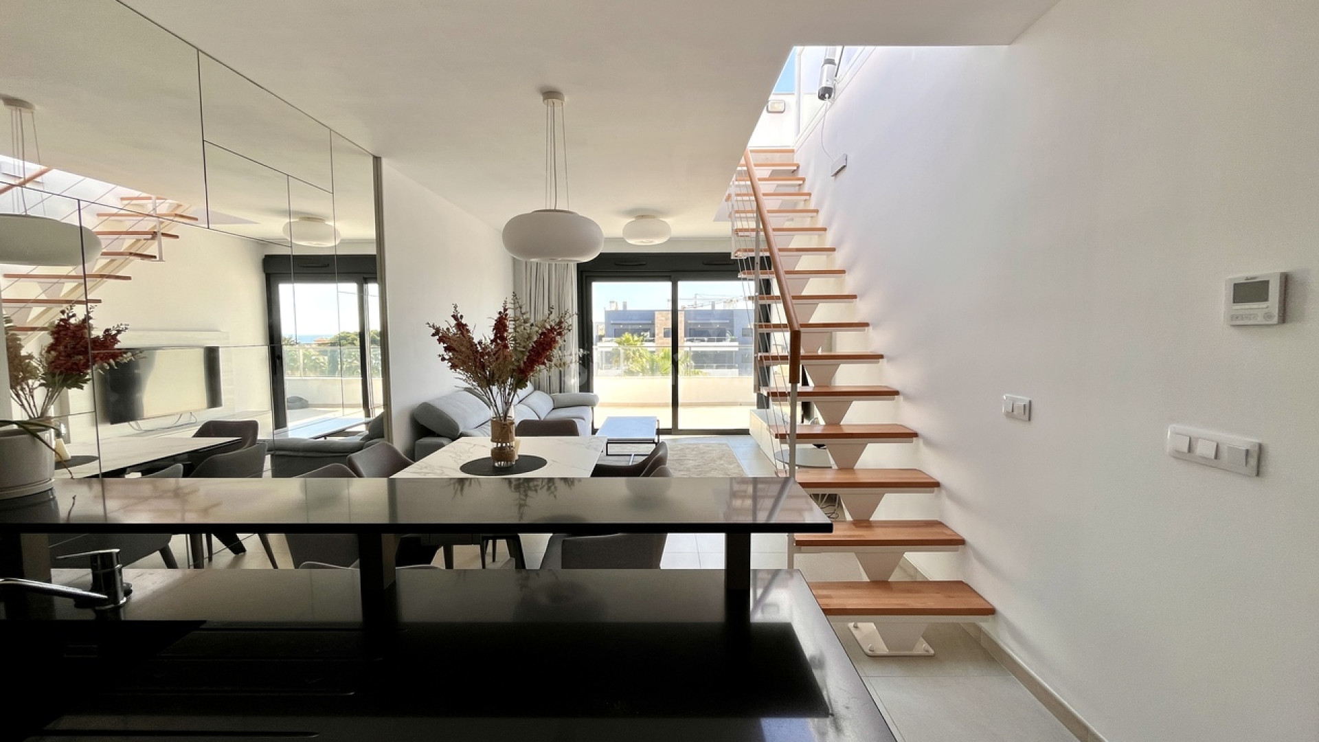 Resale - Penthouse -
Playa Flamenca