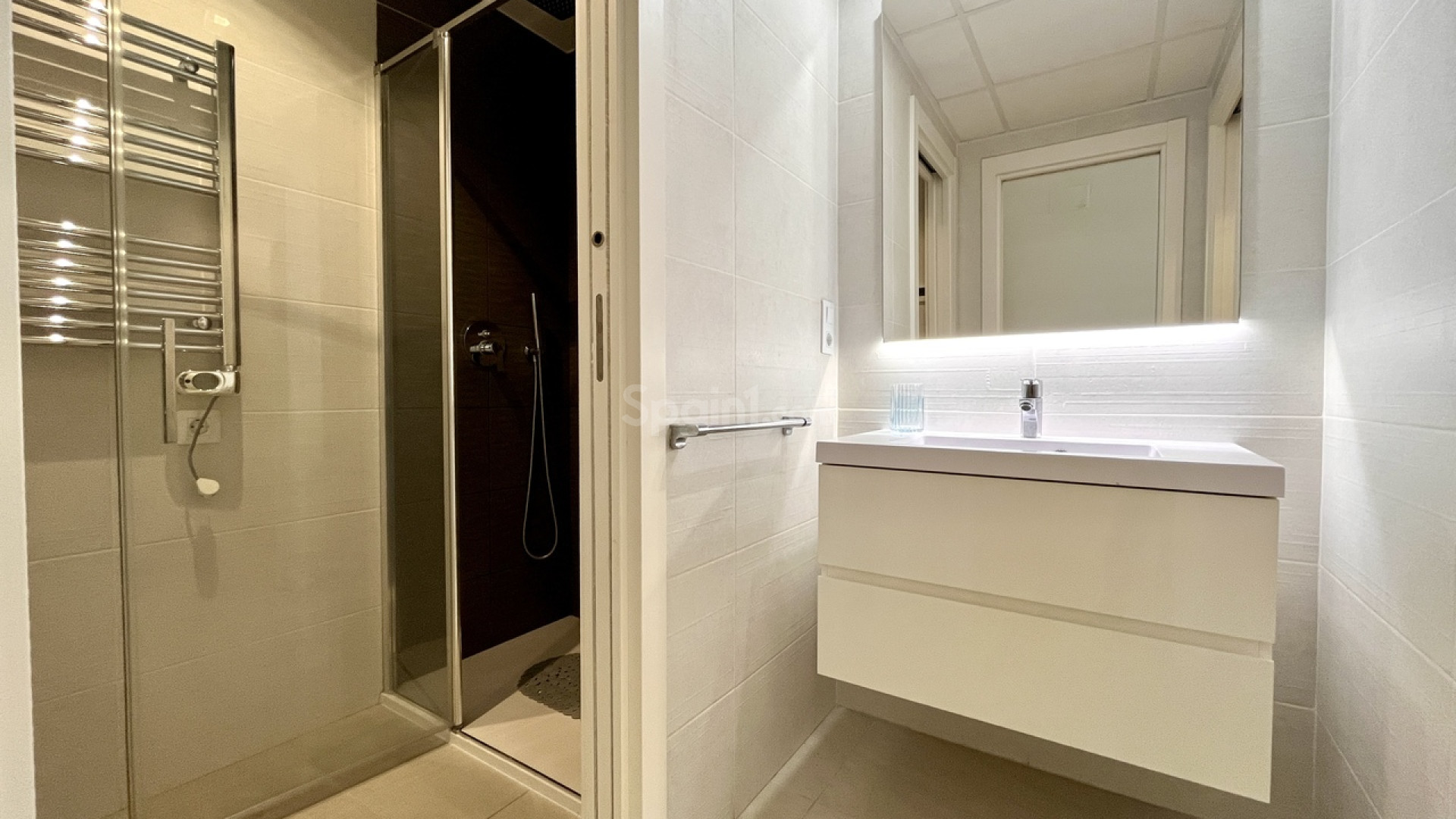 Resale - Penthouse -
Playa Flamenca