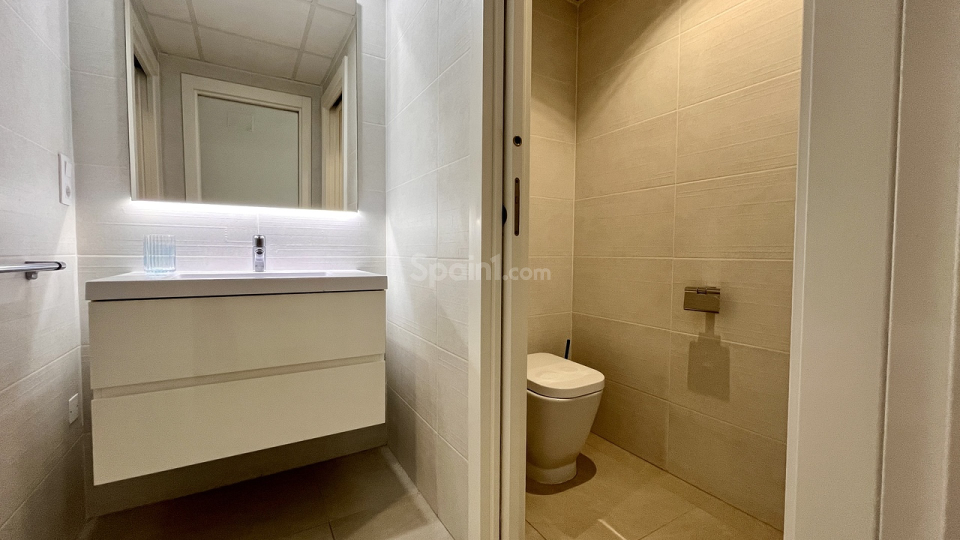 Resale - Penthouse -
Playa Flamenca