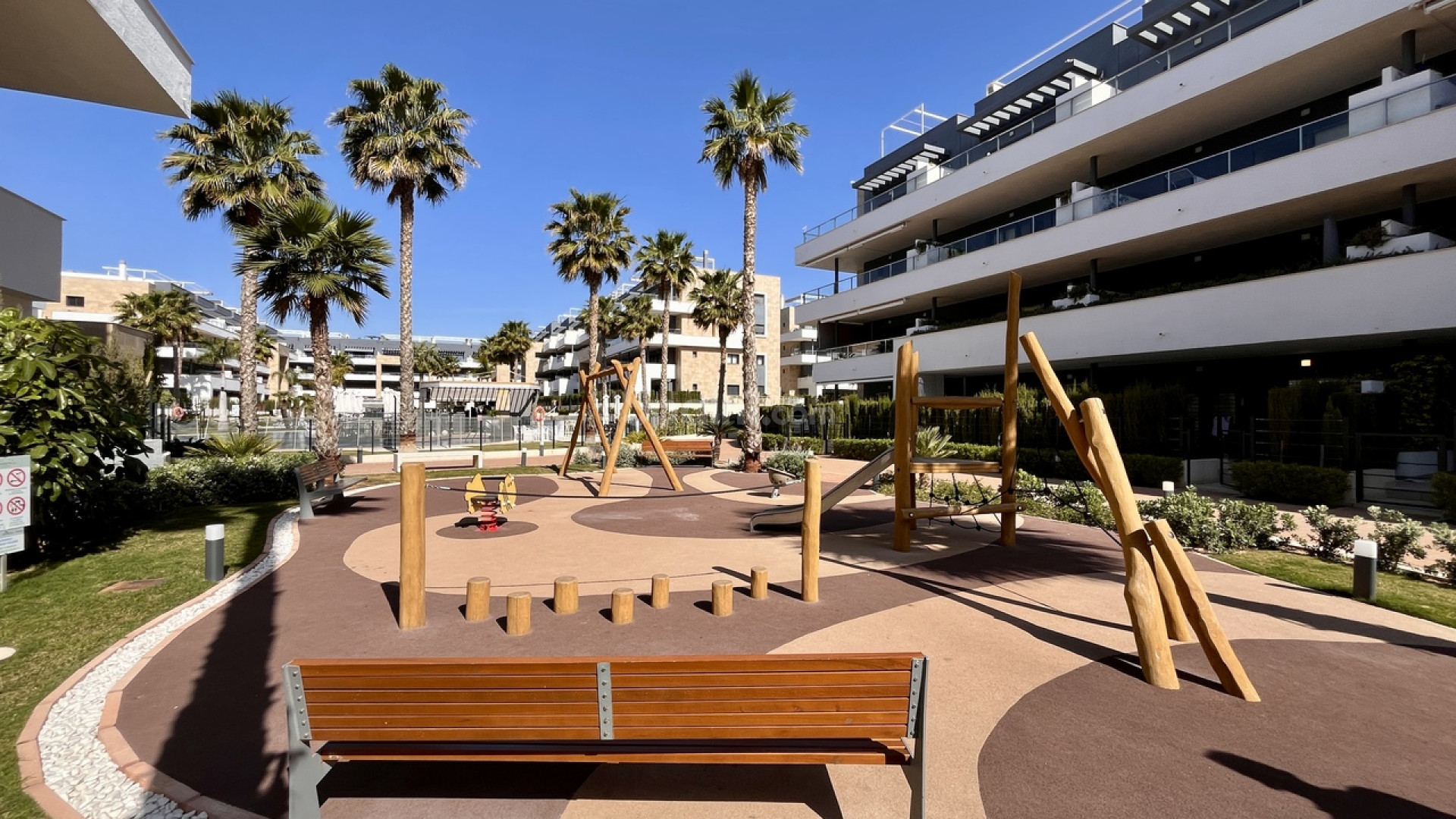 Resale - Penthouse -
Playa Flamenca