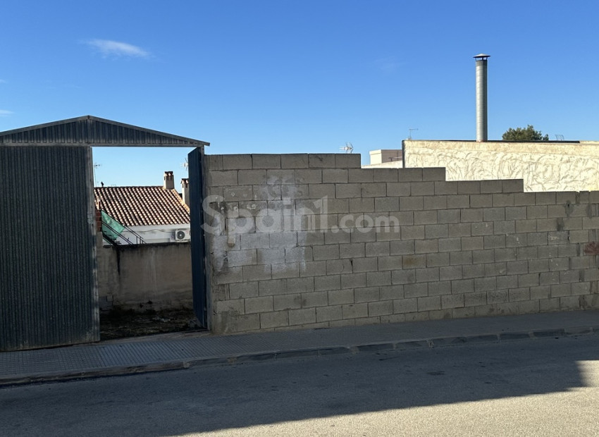 Resale - Plot -
Benijofar