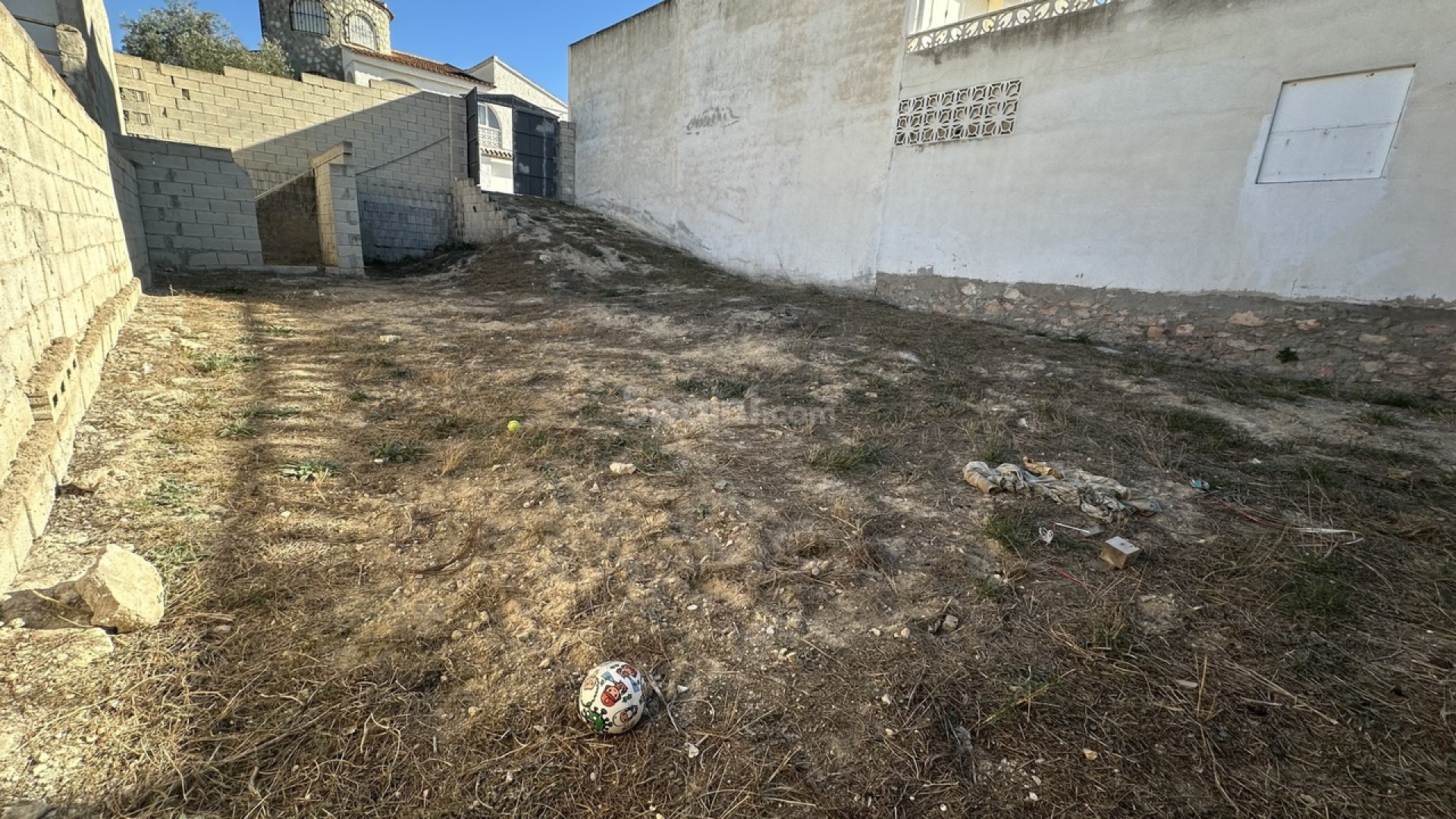 Resale - Plot -
Benijofar