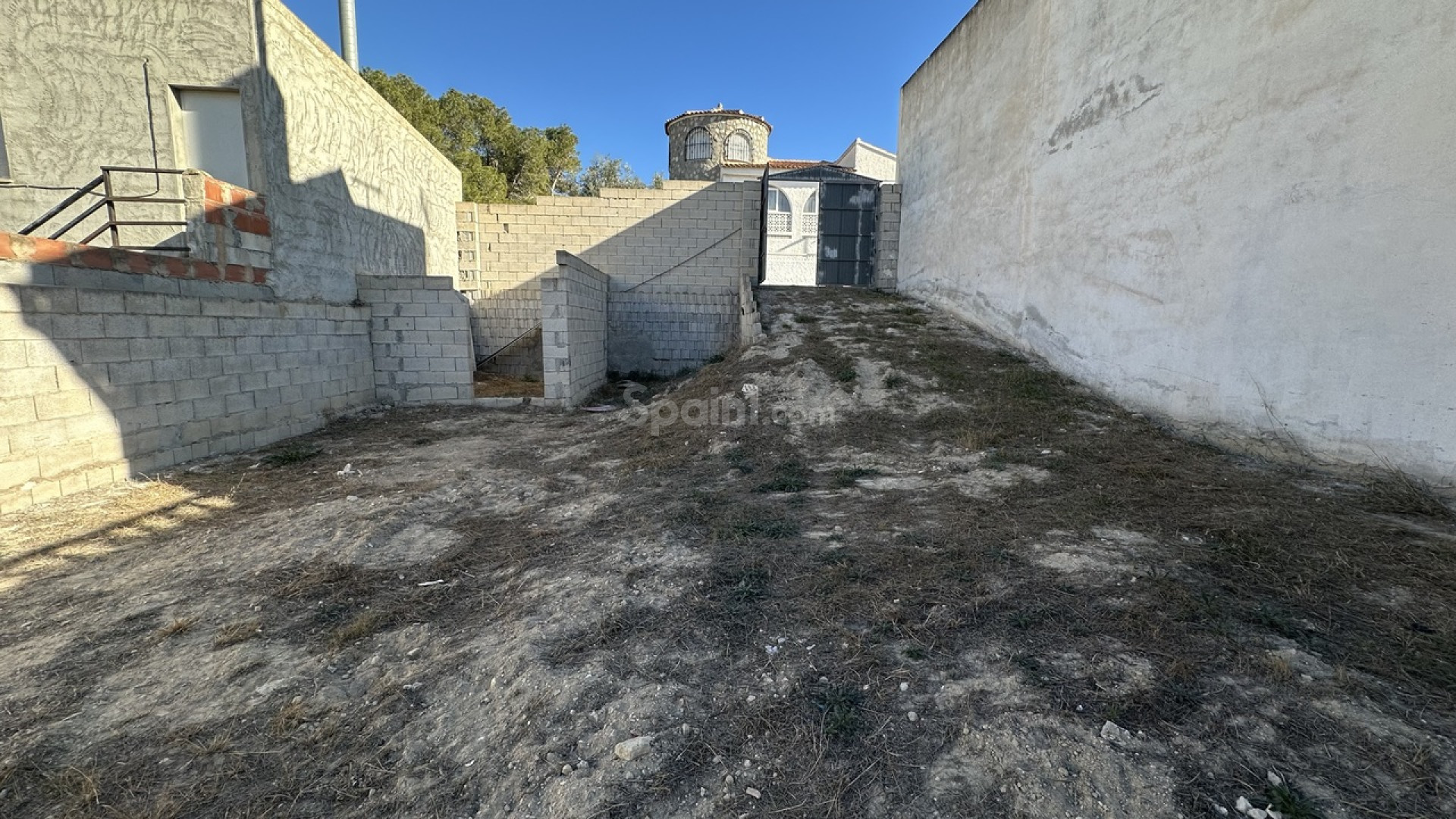 Resale - Plot -
Benijofar