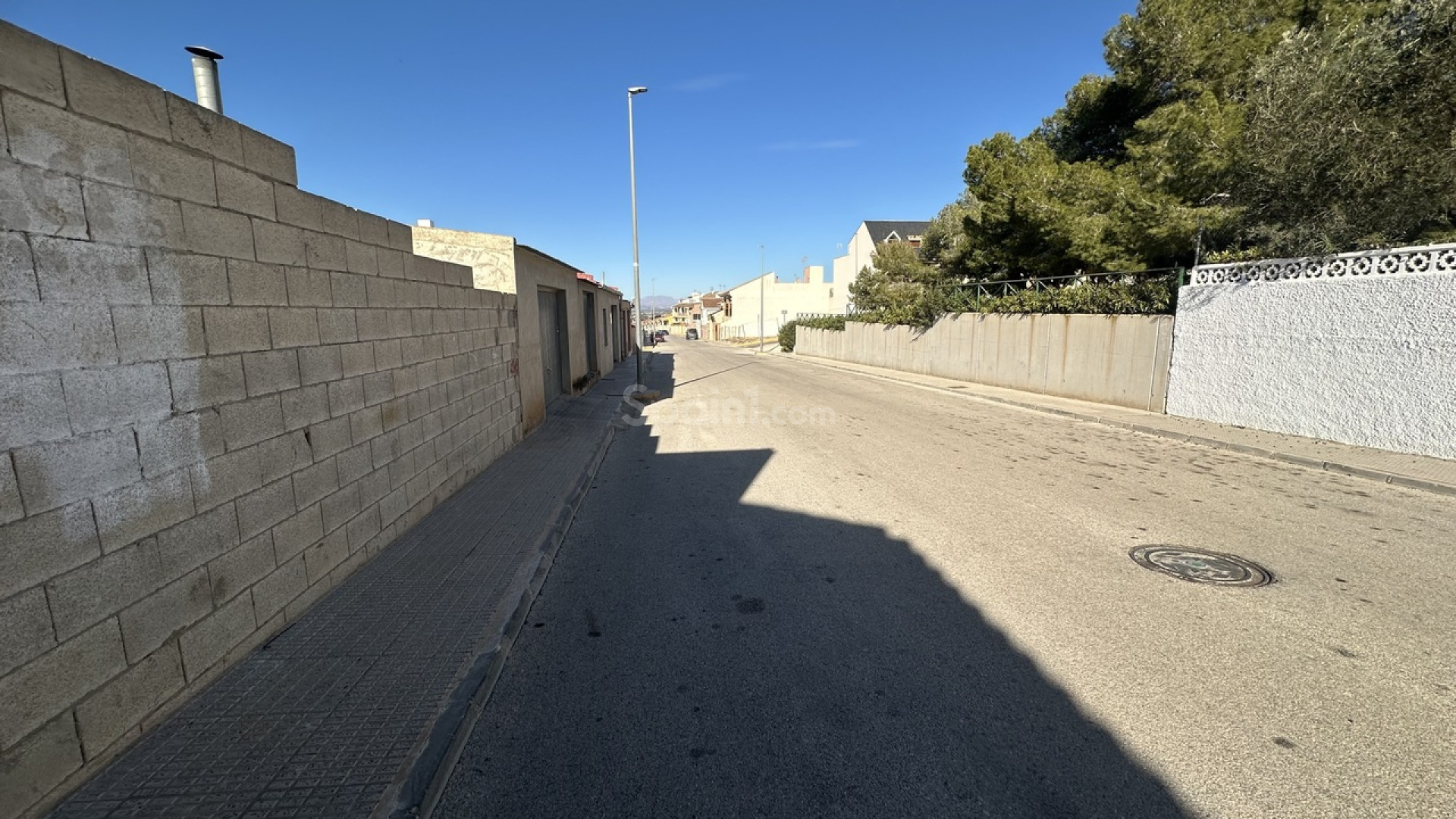 Resale - Plot -
Benijofar