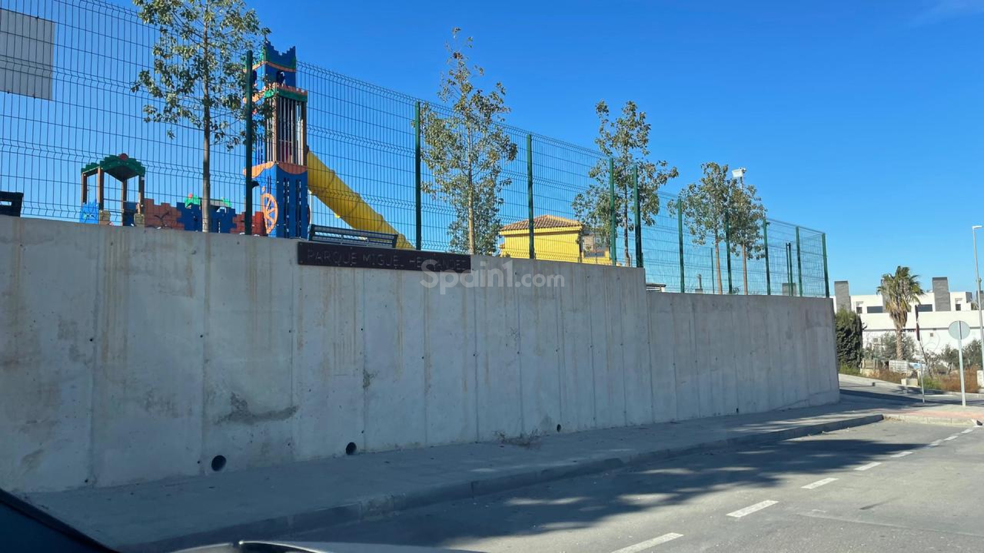 Resale - Plot -
Benijofar