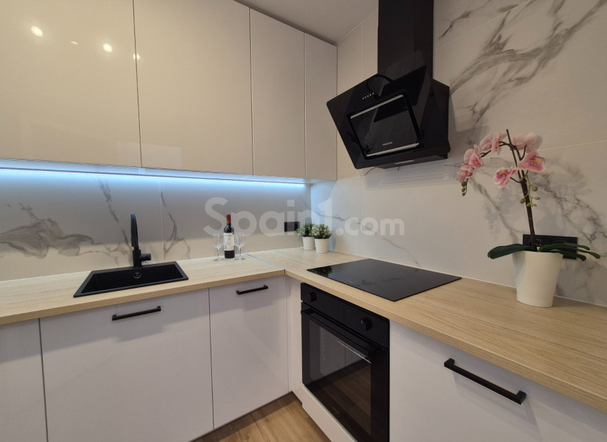 Resale - Radhus -
Alicante - La Florida