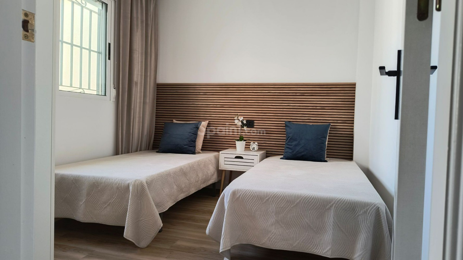Resale - Radhus -
Alicante - La Florida