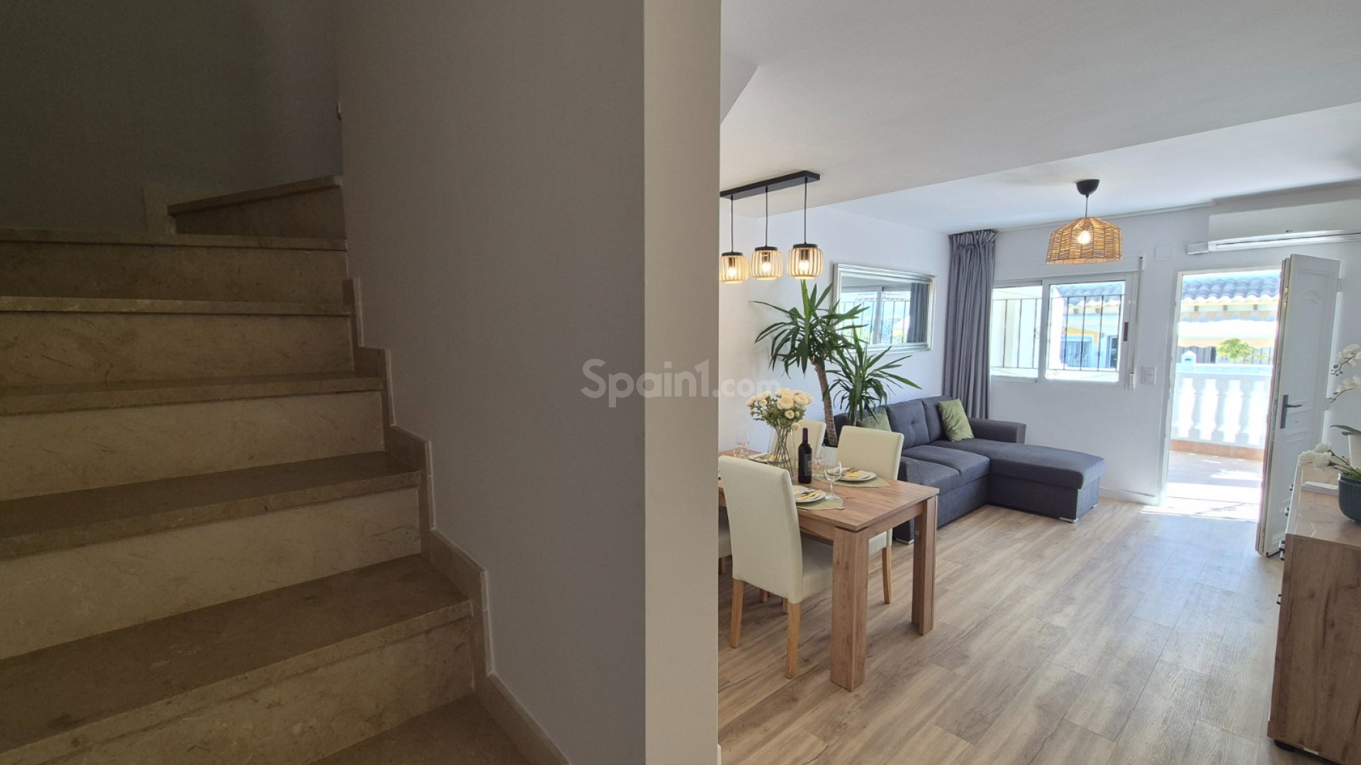 Resale - Radhus -
Alicante - La Florida