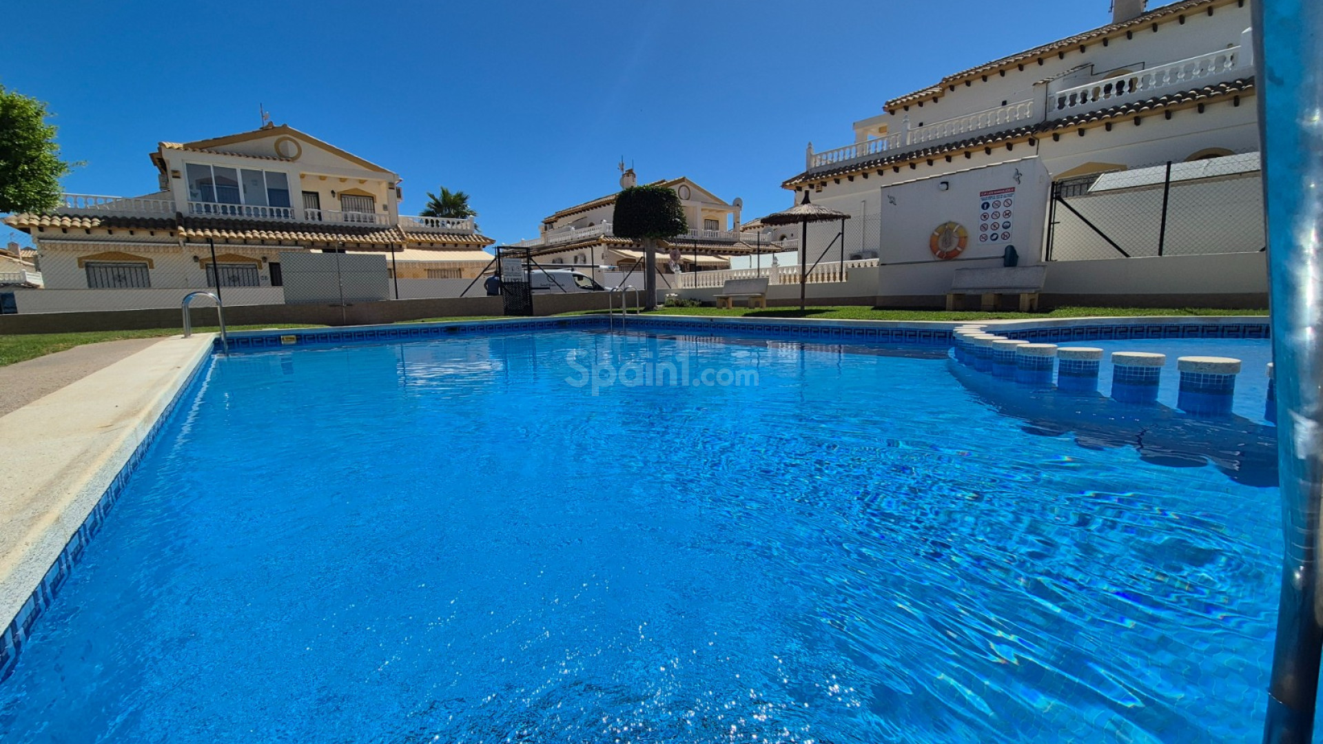 Resale - Radhus -
Alicante - La Florida