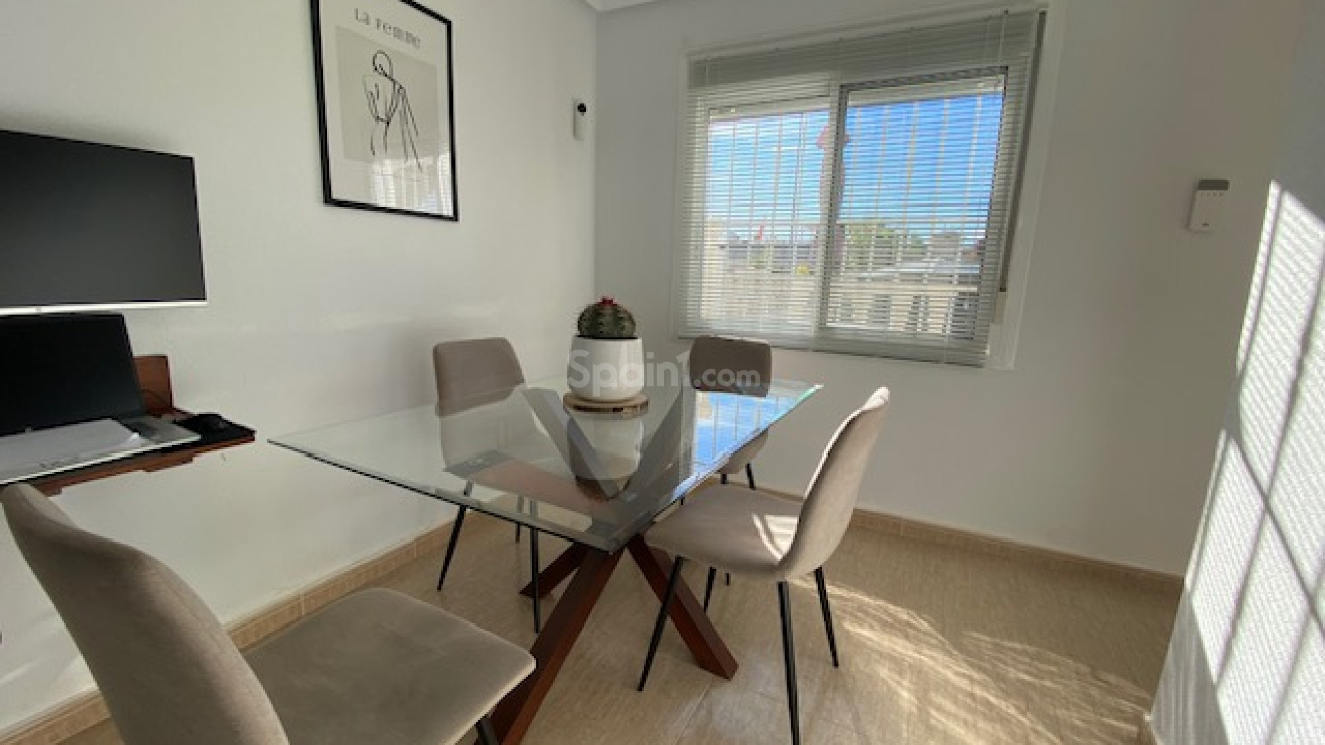 Resale - Radhus -
Balsicas