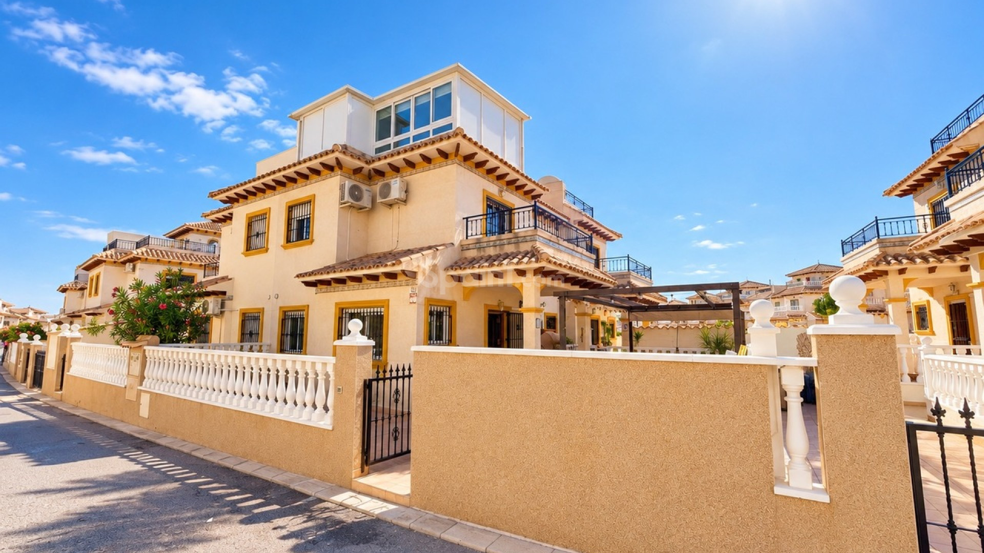 Resale - Radhus -
La Zenia
