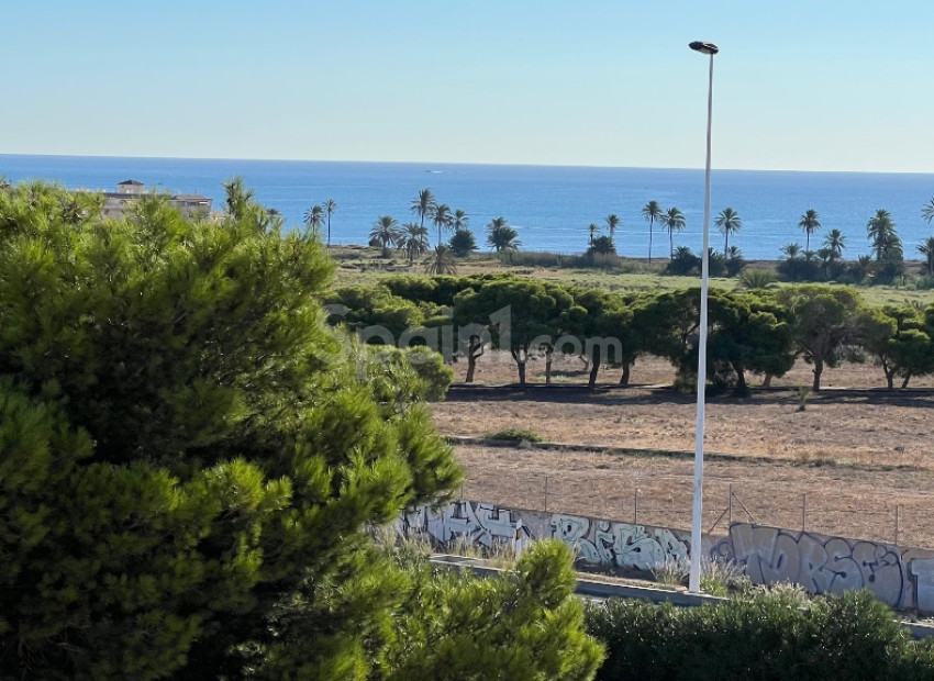 Resale - Radhus -
Los Altos