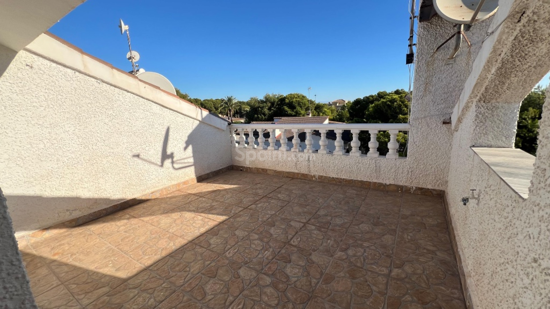 Resale - Radhus -
Los Altos