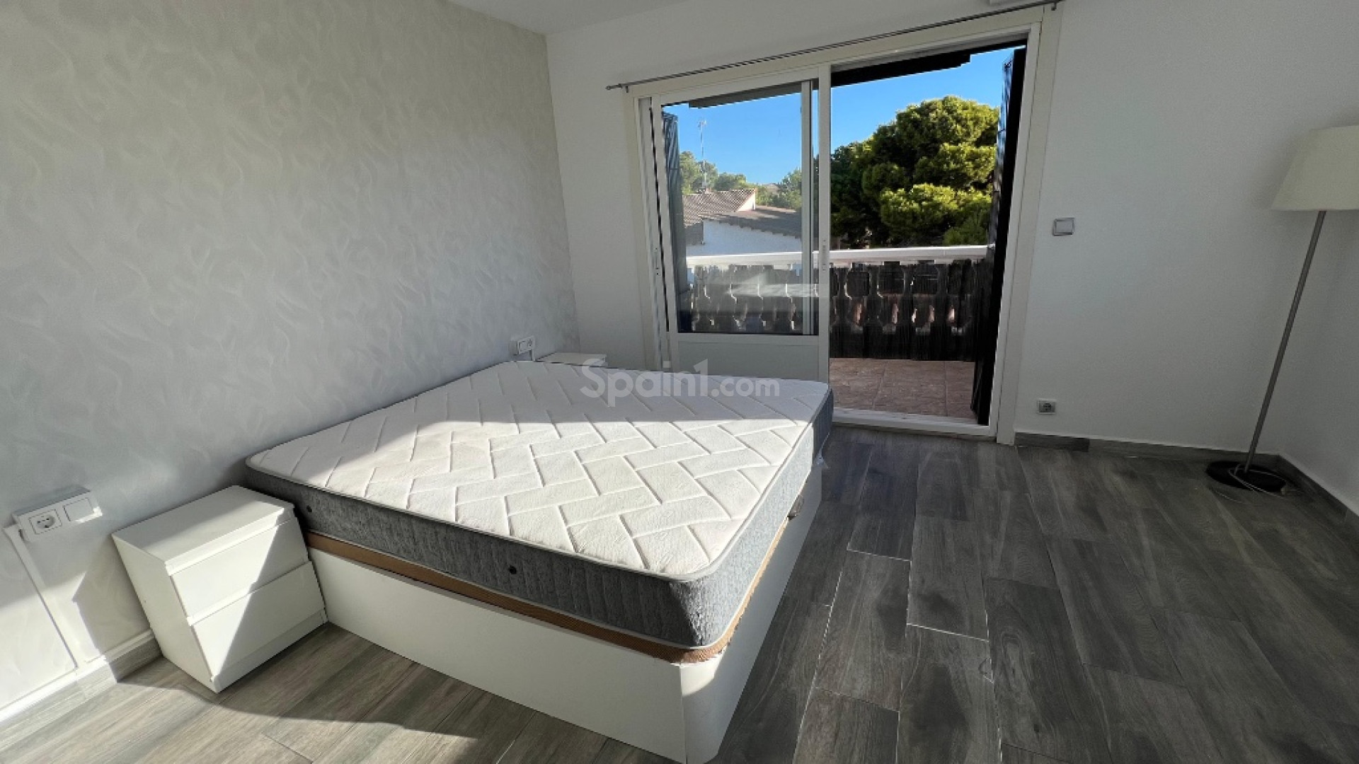 Resale - Radhus -
Los Altos