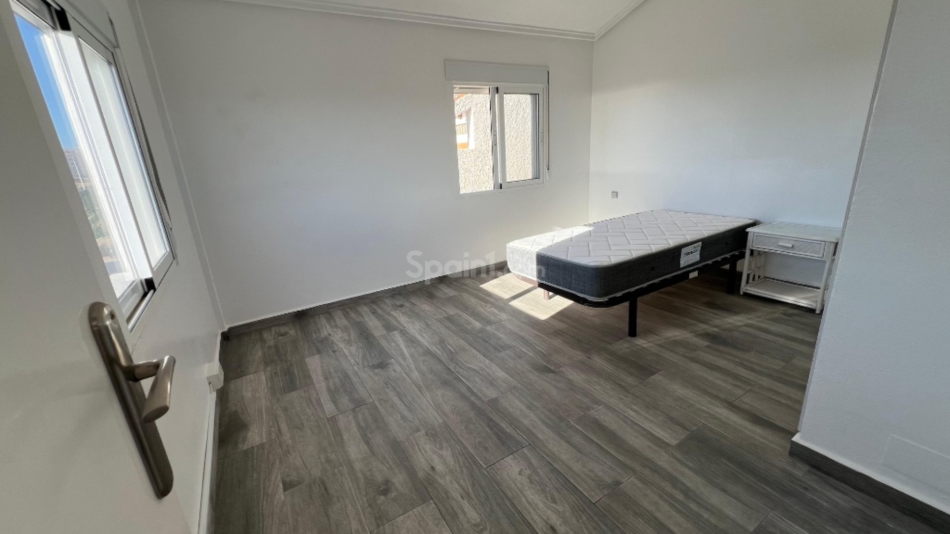 Resale - Radhus -
Los Altos