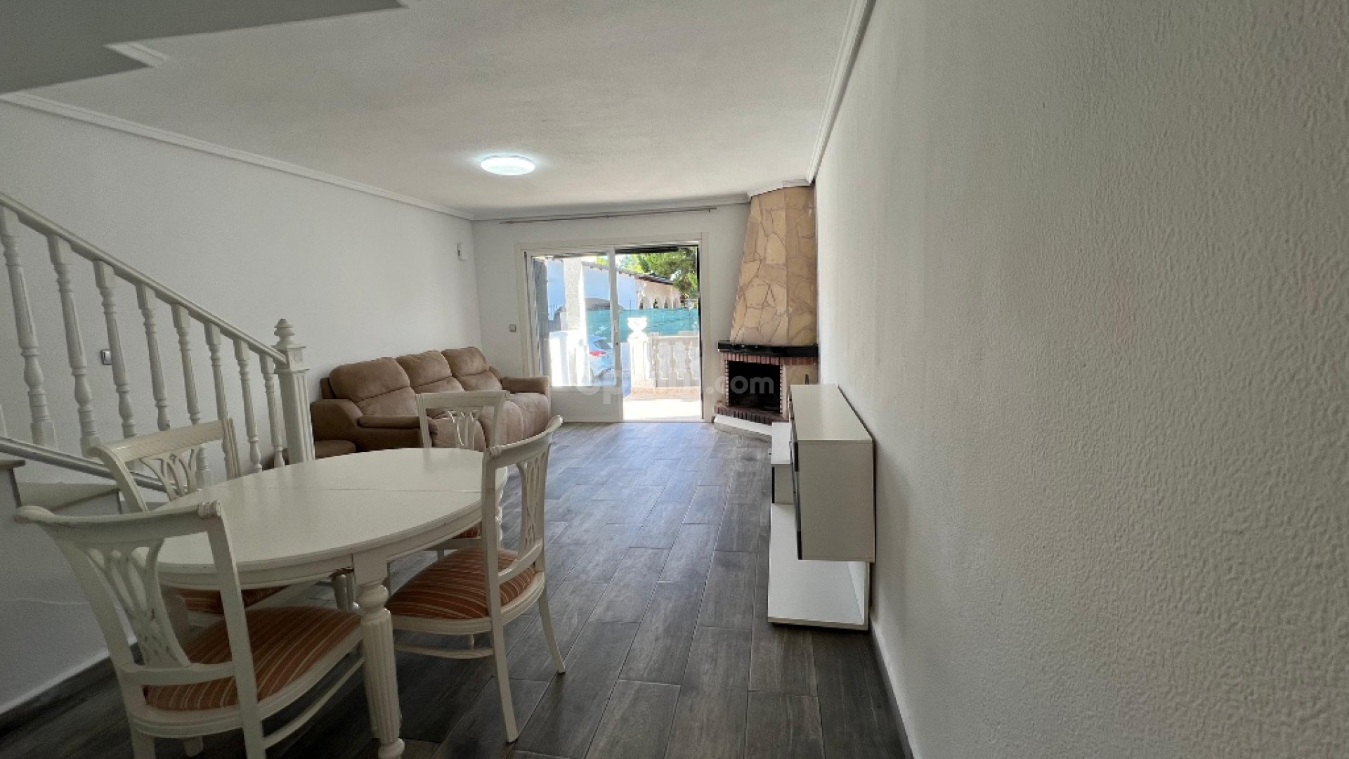 Resale - Radhus -
Los Altos