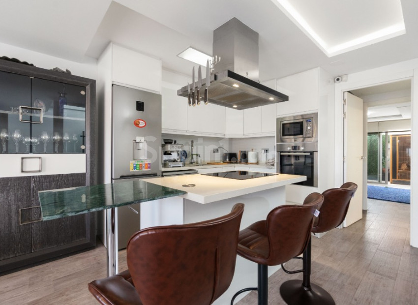 Resale - Radhus -
Los Balcones