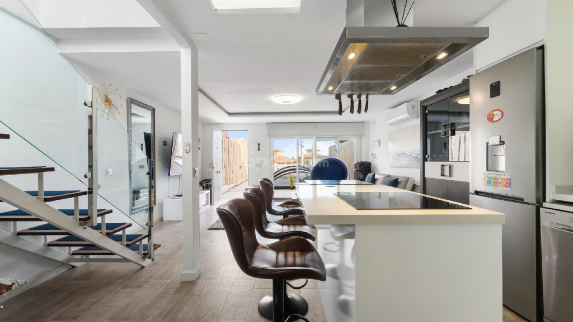 Resale - Radhus -
Los Balcones