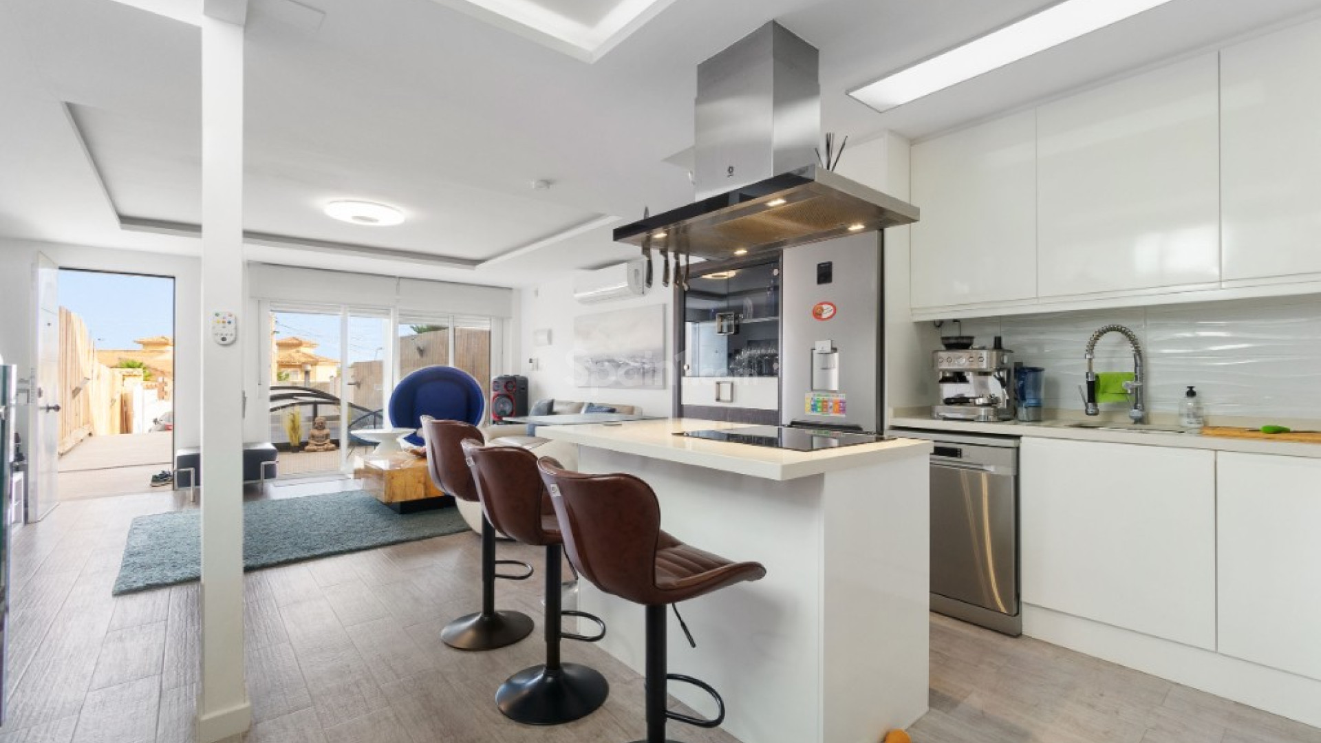 Resale - Radhus -
Los Balcones