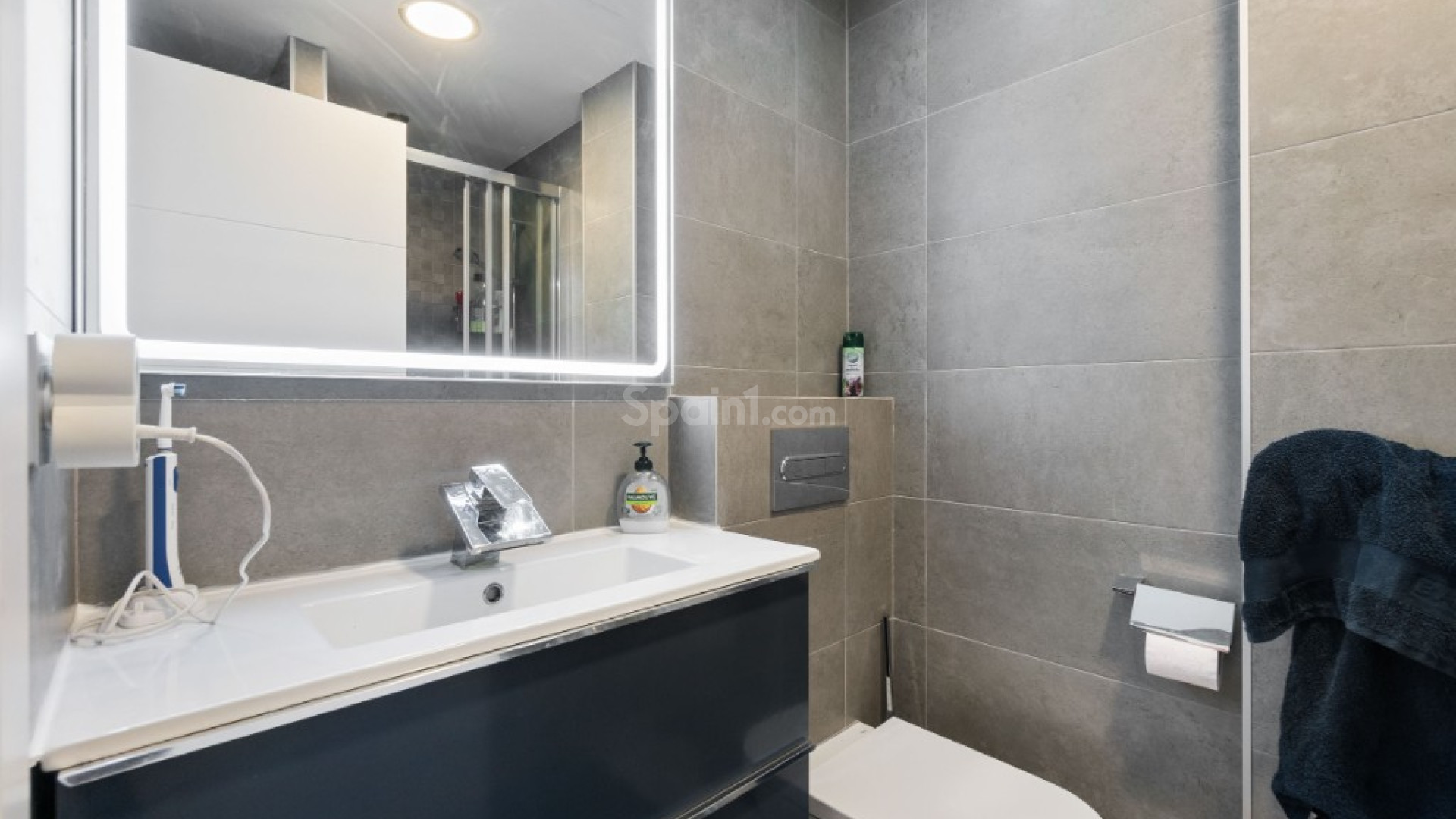 Resale - Radhus -
Los Balcones