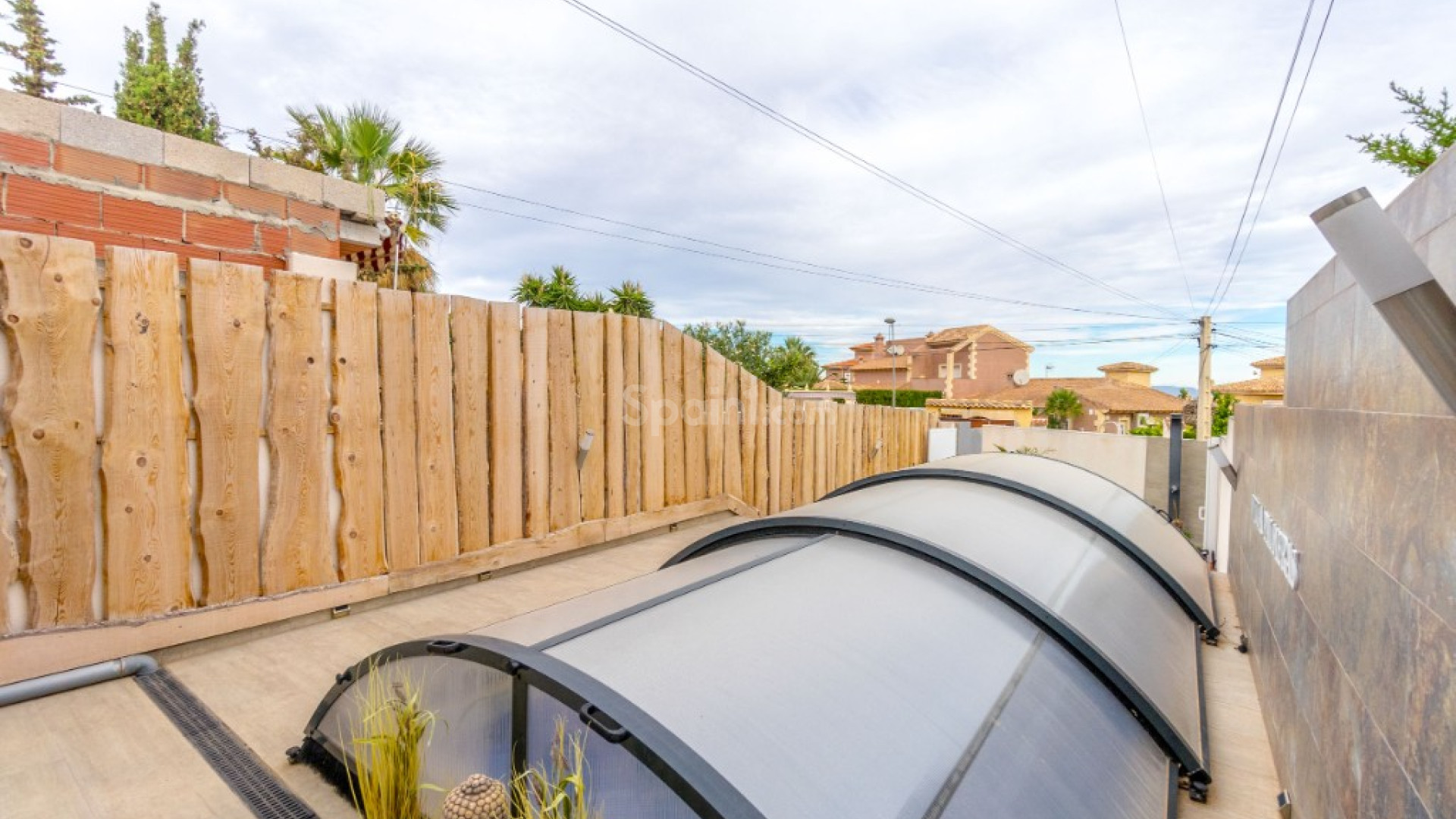 Resale - Radhus -
Los Balcones