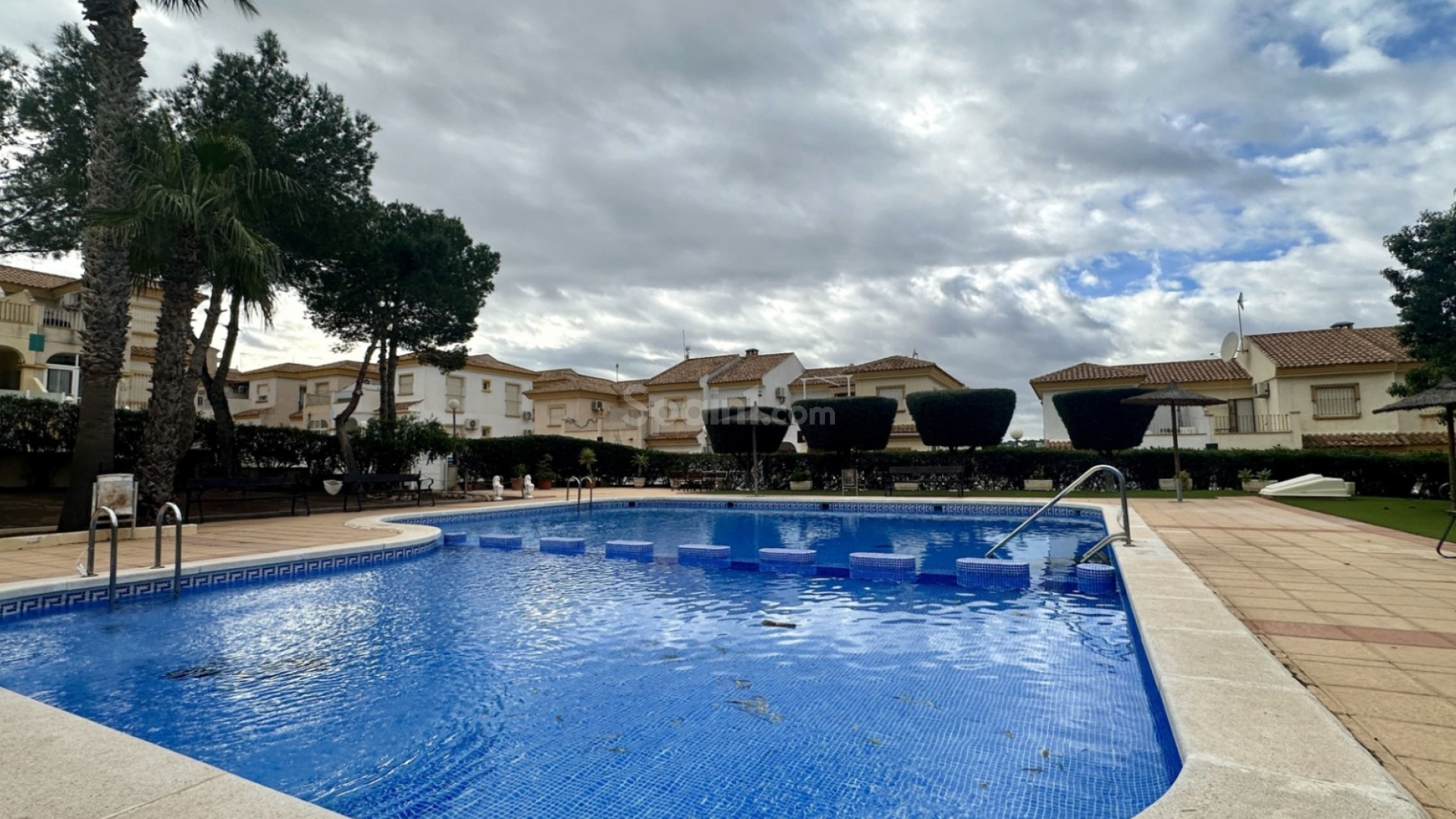 Resale - Radhus -
Orihuela Costa - La Florida