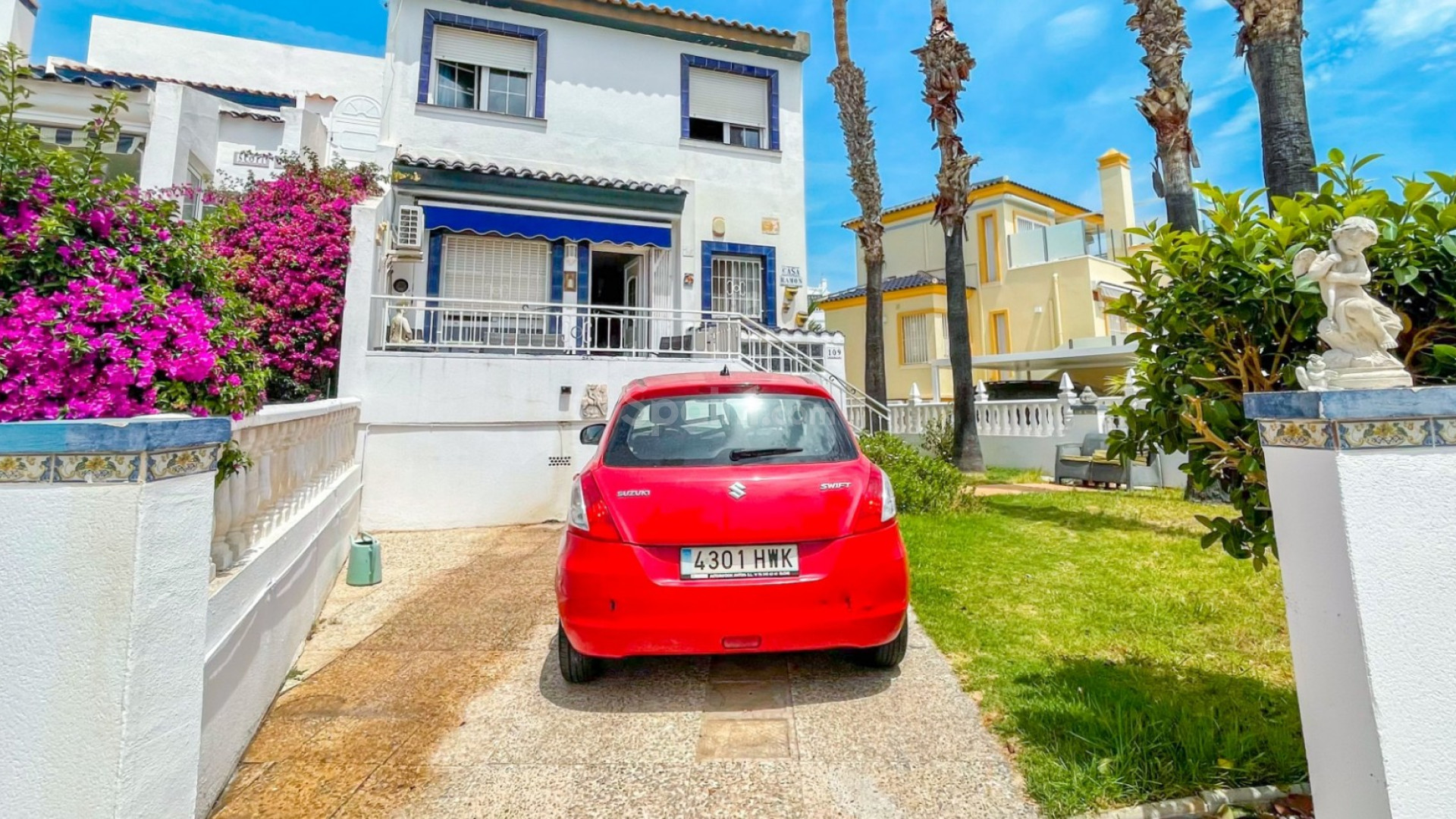 Resale - Radhus -
Orihuela Costa - La Rioja