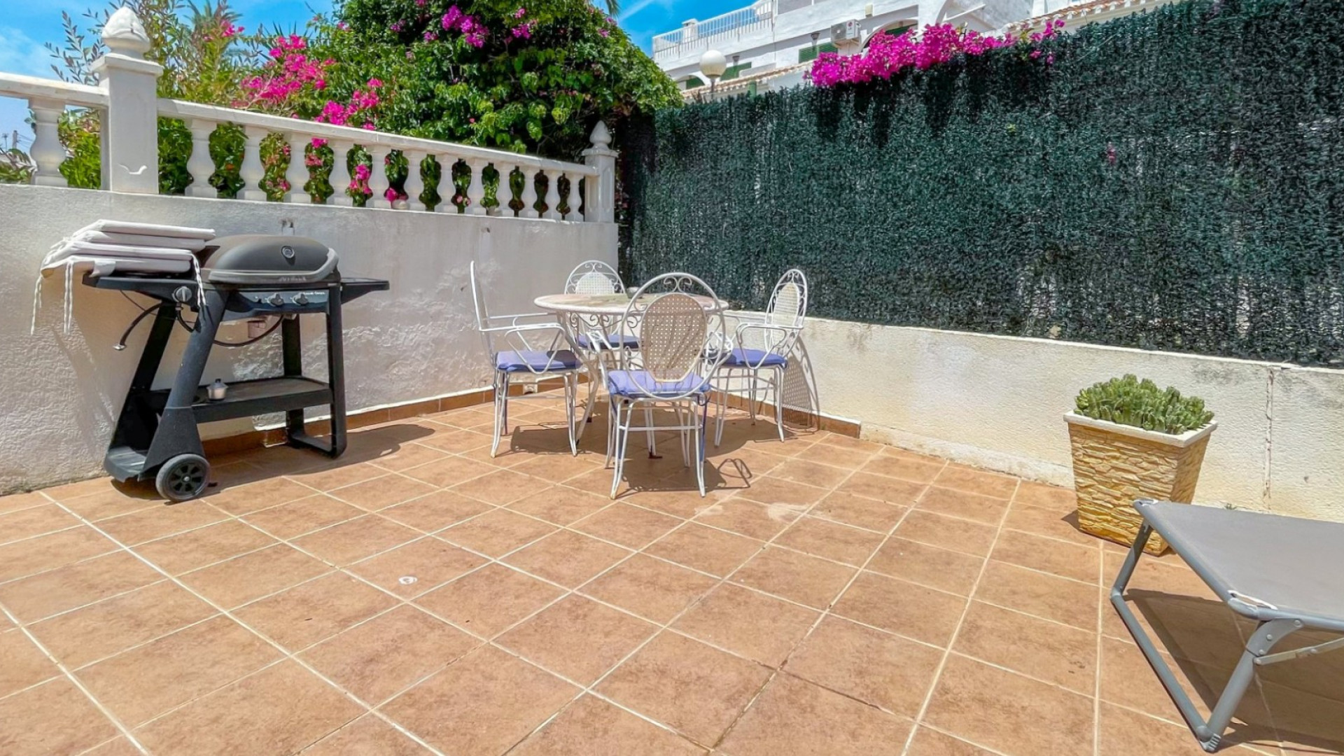 Resale - Radhus -
Orihuela Costa - La Rioja