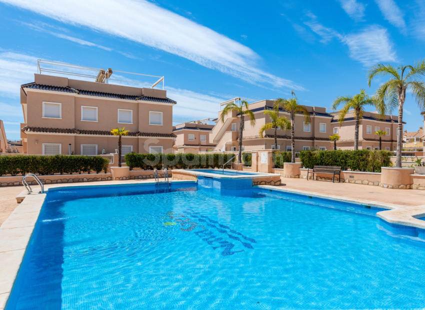 Resale - Radhus -
Orihuela Costa - Lomas de Cabo Roig