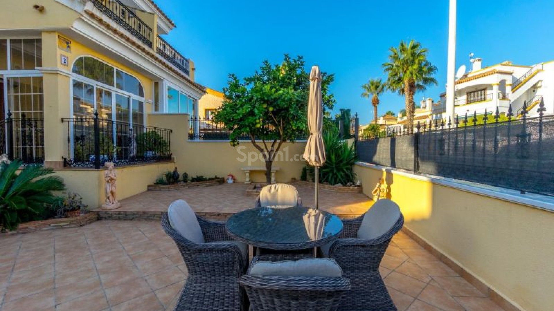 Resale - Radhus -
Orihuela Costa - Los Dolses