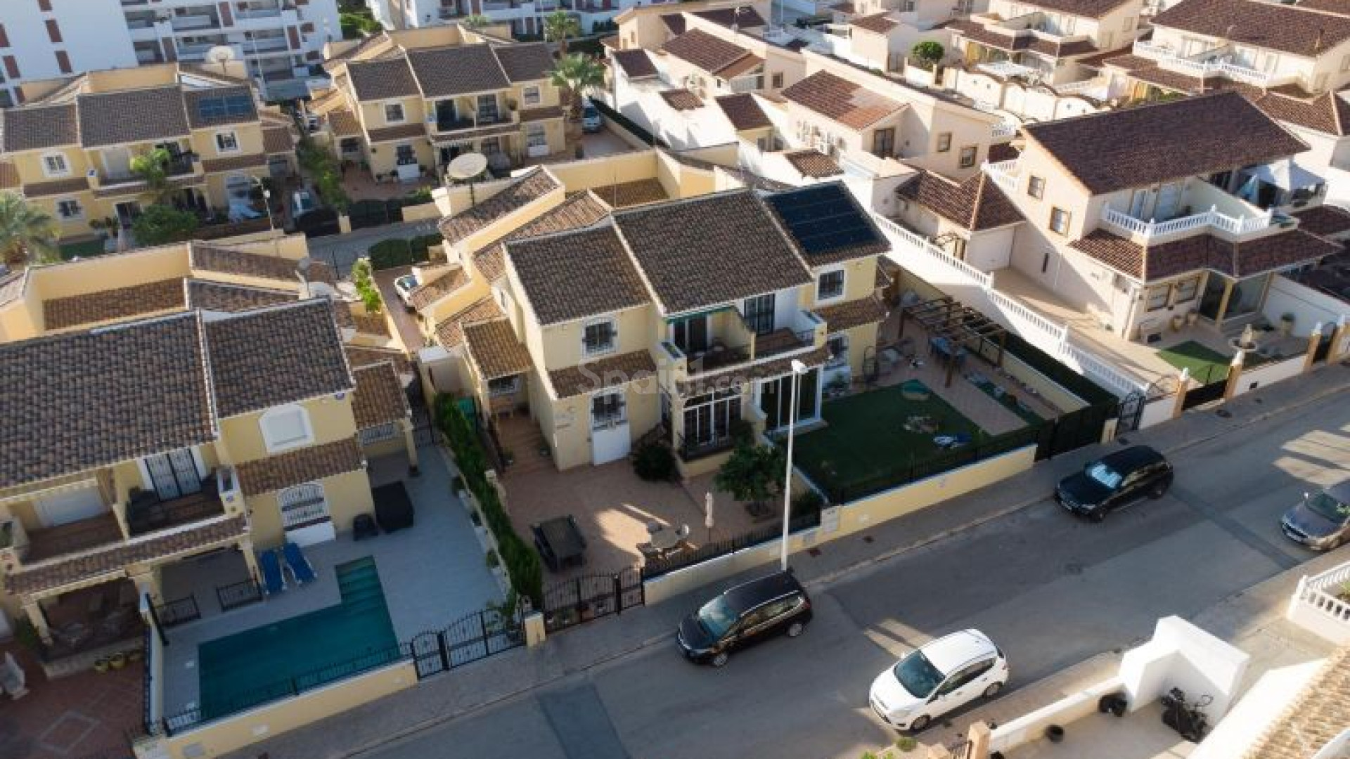 Resale - Radhus -
Orihuela Costa - Los Dolses