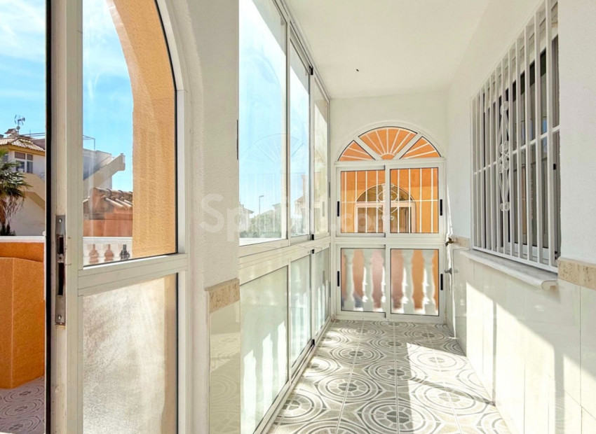 Resale - Radhus -
Orihuela Costa - Playa Flamenca