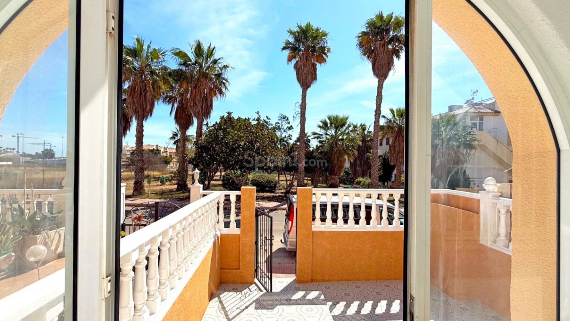 Resale - Radhus -
Orihuela Costa - Playa Flamenca